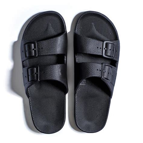 Mens Slides 